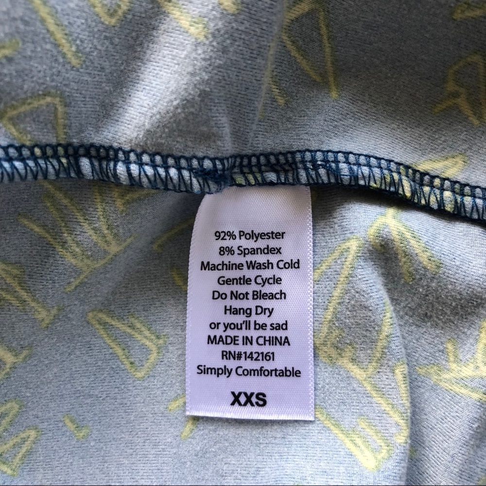 LuLaRoe Irma Top - Size XXS - Picture 5 of 5